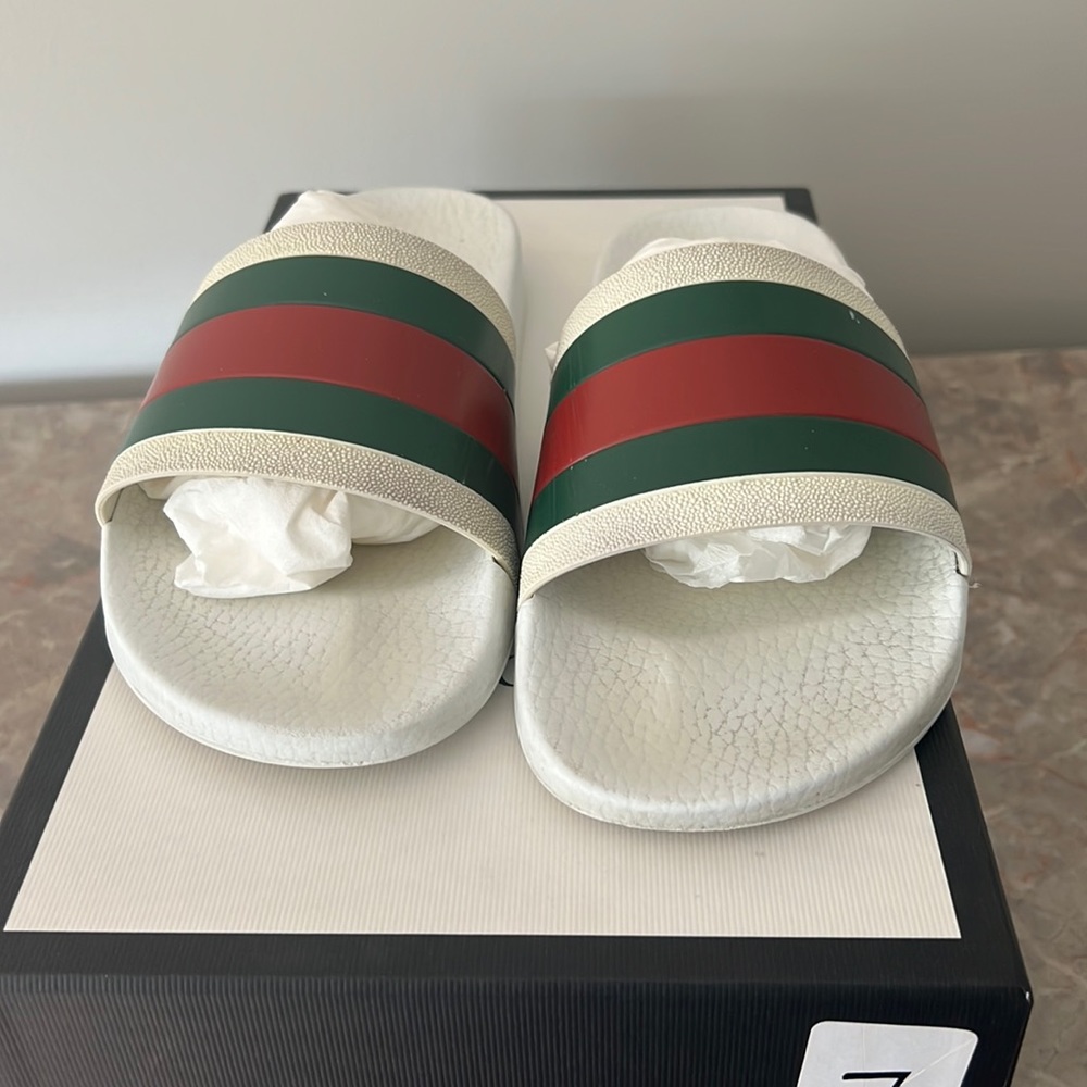 Gucci
Men's Signature Stripe Slide Sandals